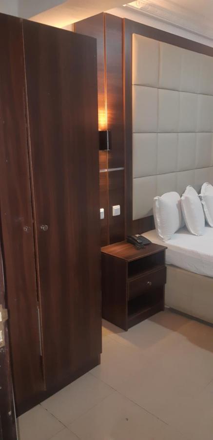 Presken Hotel @Villa Ikeja Dış mekan fotoğraf