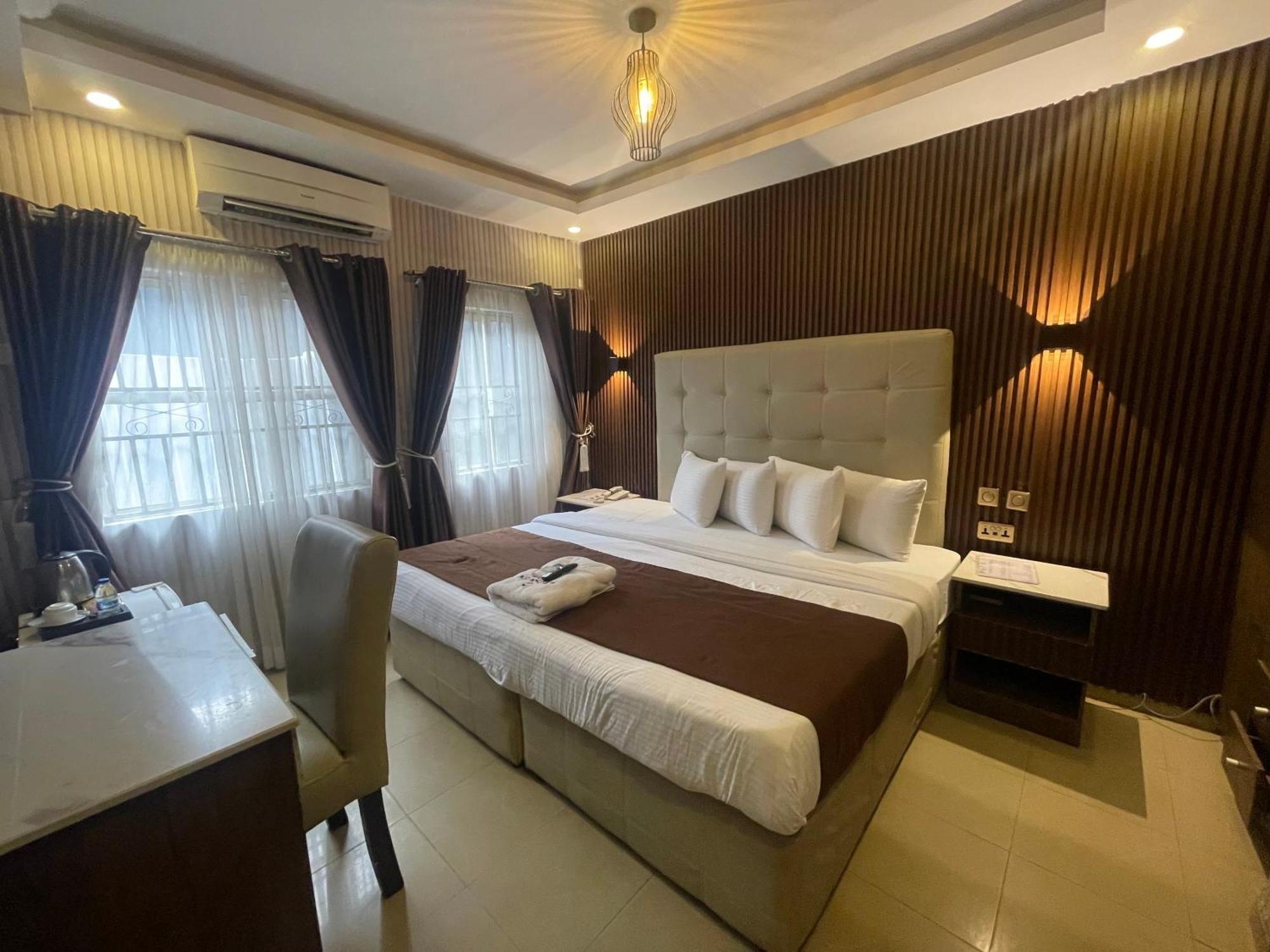 Presken Hotel @Villa Ikeja Dış mekan fotoğraf